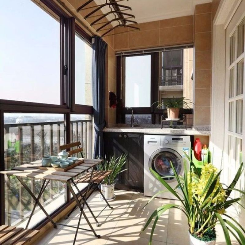 Ý tưởng thiết kế ban công phơi đồ thành góc thư giãn trà chiều