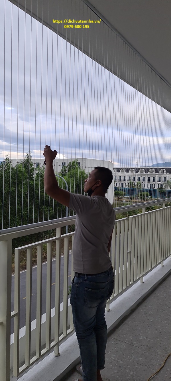 Kẹp chì lưới bảo vệ ban công