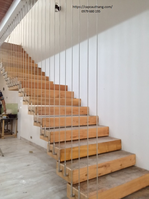 Mẫu cáp cầu thang đơn giản năm 2025