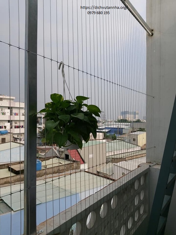 Lưới ban công